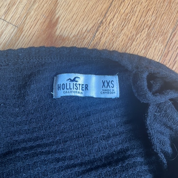 Black Hollister Waffle Off the shoulder  Sweater in XXS - Picture 3 of 3